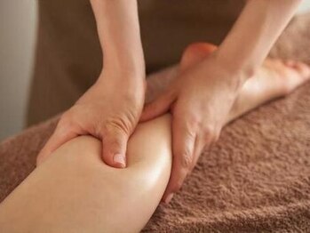 リベルタの写真/高性能マシンと熟練のハンド施術で足のむくみを徹底ケア◎完全個室で癒されながら、理想の美脚へ導きます☆