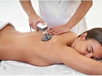 エスぺランサ 高知店の写真/最上位機器インディバで温めてほぐす！盛り肩/術後ケアにも◎首肩コリをケアしながら美し曲線美を♪