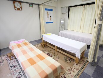 モンゴル式整体院 天満店/施術スペース