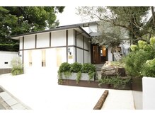 アユアラングレース/外観