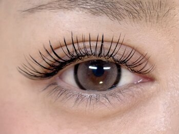 アイデザインブリンク(eye design BLINK)の写真/新メニュー《デザインキープラッシュ》導入!今までとは格段に違う◎シングルラッシュの数倍の持続力を実現!
