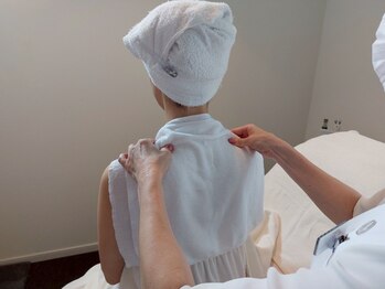 ポーラ 高崎下小鳥店(POLA)/エステ最後の背中肩マッサージ