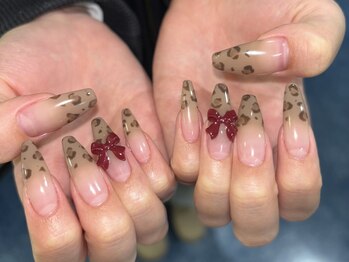 ミニュイネイルバイゼン(minuit nail by Zen)