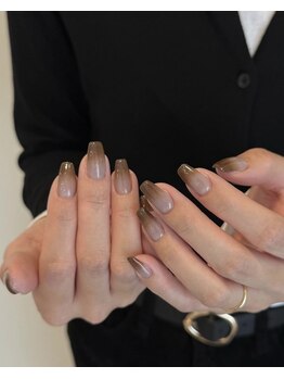 ムーイ 外苑前(mooi.)/blue × brown gradation