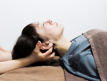 心整体 新小岩の写真/長年悩んでいる慢性的な首肩こりにアプローチ!独自技術【経絡ツボ押し整体】で不調箇所を根本改善に導く!