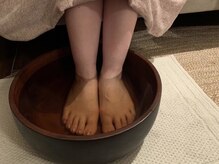 よもぎの足湯でホッと癒しの時間をお過ごし下さいませ