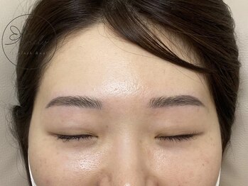 エスリリープラス(SLily+)/【眉毛パーマ】