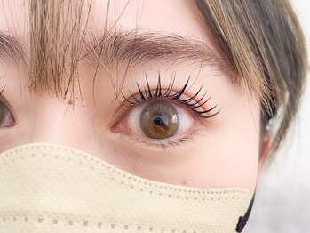メデル 表参道(MEDERU)の写真/最新技術【＆healthy】大好評♪エクステ×パーマでぱっちり仕上げ☆目元に光を取り込んで若々しい瞳へ♪