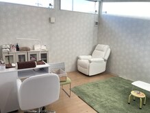ネイルアンドアイ ミント(nail＆eye mint)の雰囲気（キッズスペースあり♪※現在おもちゃ類は置いておりません）