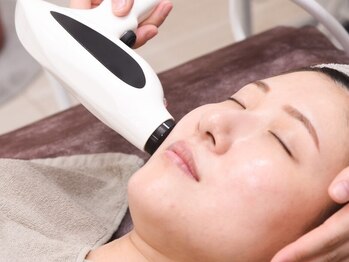 ダリア(Dahlia)の写真/【小顔リフト】サーマルリフトでお顔のコリ・筋肉をほぐし!小顔リフトで引き上げ♪