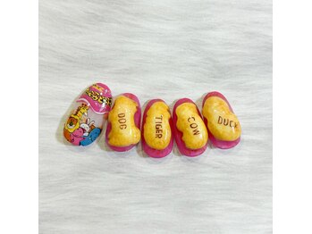 たべっ子どうぶつのネイル