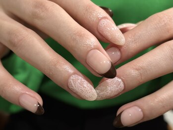 コンフィ(comfy)/レース×フレンチ