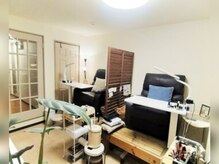 ネイルサロン ユーア(Yu a)の雰囲気（ふかふかソファに落ち着いた雰囲気の店内でお好みのネイルを♪）