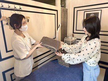 R-1ビューティーサロン 表参道/お部屋へご案内、お着替え
