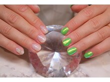 オトネイル(Oto Nail)/左右アシメネイル
