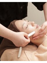 スタジオフォーエイチ(STUDIO 4H)/お顔剃り