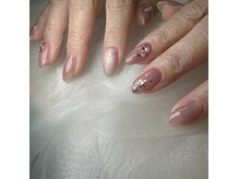 エールネイル(AILE NAIL)の雰囲気（マグネットとキラキラパールでお上品に♪）