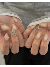 ムーイ 外苑前(mooi.)/orange × white cheek