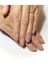 イーネイル(e-NAIL)/上品シルバーデザイン(*^-^*)