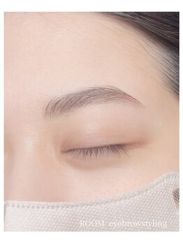 ルーム(ROOM)/濃い眉毛でお悩みの方！