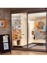 ケセラメディカルサロン/明るい光が入る入り口