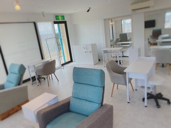 ココ ネイル サロン アンドスクール(COCO.NAIL SALON&SCHOOL)/サロン店内