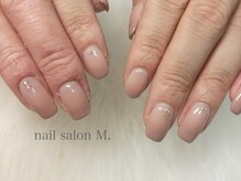 エムドット(M.)/グラデーションネイル