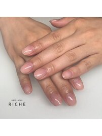 シンプルヌーディーネイル