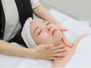 ラ クレール ビューティーサロン(LA CLAIR)の写真/話題沸騰中！サーマリフトRF登場☆30代後半以降の方にピッタリ♪中顔面の短縮&ほうれい線や二重アゴにも◎