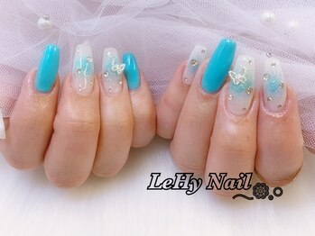 レヒネイル(LeHy nail)/チーク×バタフライネイル