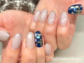 細フレンチネイル/お花ネイル