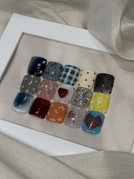 オーシャンネイル 新宿店(Ocean nail)の写真/足元まで可愛く◎フットやり放題￥8800♪定番からトレンドまで普段ネイルが出来ない方にもおすすめです！