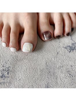 コジコジネイル(Cosi Cosi Nail)/フットアシメネイル