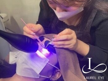 ローレルアイ 栄店(LAUREL EYE)の写真/美容液成分高濃度のケラチントリートメント＋LEDでカール感が続く◎プロのカウンセリングと施術でモチ抜群!