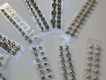 PRIVATE SALON 凛〈岡山耳つぼジュエリー〉【リン】の雰囲気（パーツは50種類以上と豊富にご用意）