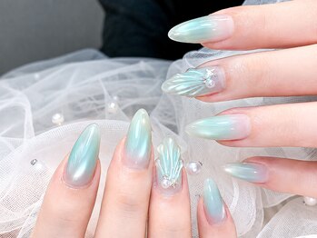 幻想的な人魚のネイル