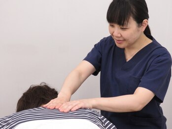 丸の内接骨院グループ 銀座リリース整体院の写真/《本格整体◆首肩集中ケア》ガチガチに凝り固まった痛みの原因をプロが見極めます!辛さ・痛みも改善★#銀座