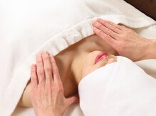 エクトダームの雰囲気(全身のリンパ系の終着点=鎖骨周辺(デコルテ)からスタート!)