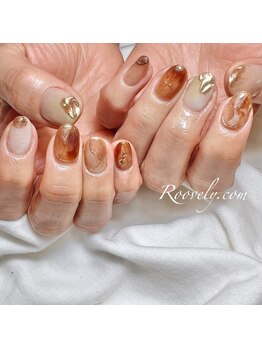 ルブリー(roovely)/ニュアンス ネイル