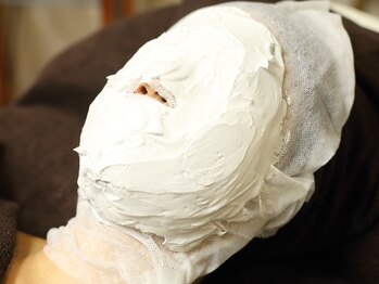 フルール/施術風景・石膏パック