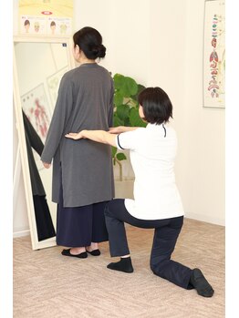 クリニカルカイロプラクティック あわやま/カイロの施術～２