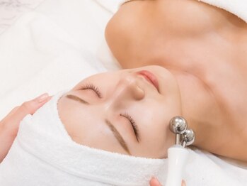 ビボーラ(BEBEAURA)の写真/話題の機器を用いて小顔作り◎筋肉のコリをほぐすことでむくみを解消し、スッキリとしたフェイスラインへ♪