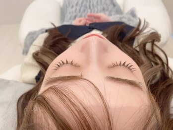 リリー(LILY.)/韓国で人気の束感ラッシュリフト