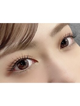 ナチュラル上品な目元にしたい