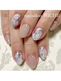 オトナのニュアンスネイル！