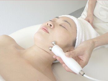 ニカット(nikatto)/リフティング