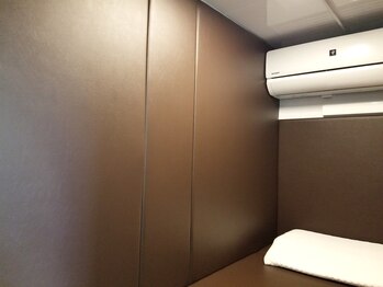 骨盤先生のカラダメンテ 新横浜店/酸素ルームは広々！エアコンも◎