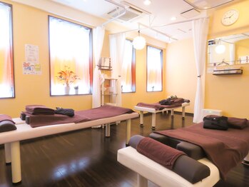 フレスコ 池袋西口店/明るく清潔な店内です