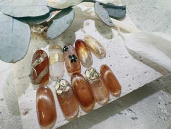 フローラネイルサロン/