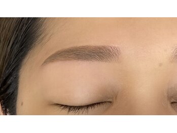 ビューステージ アイブロウサロン 秋田/平行眉